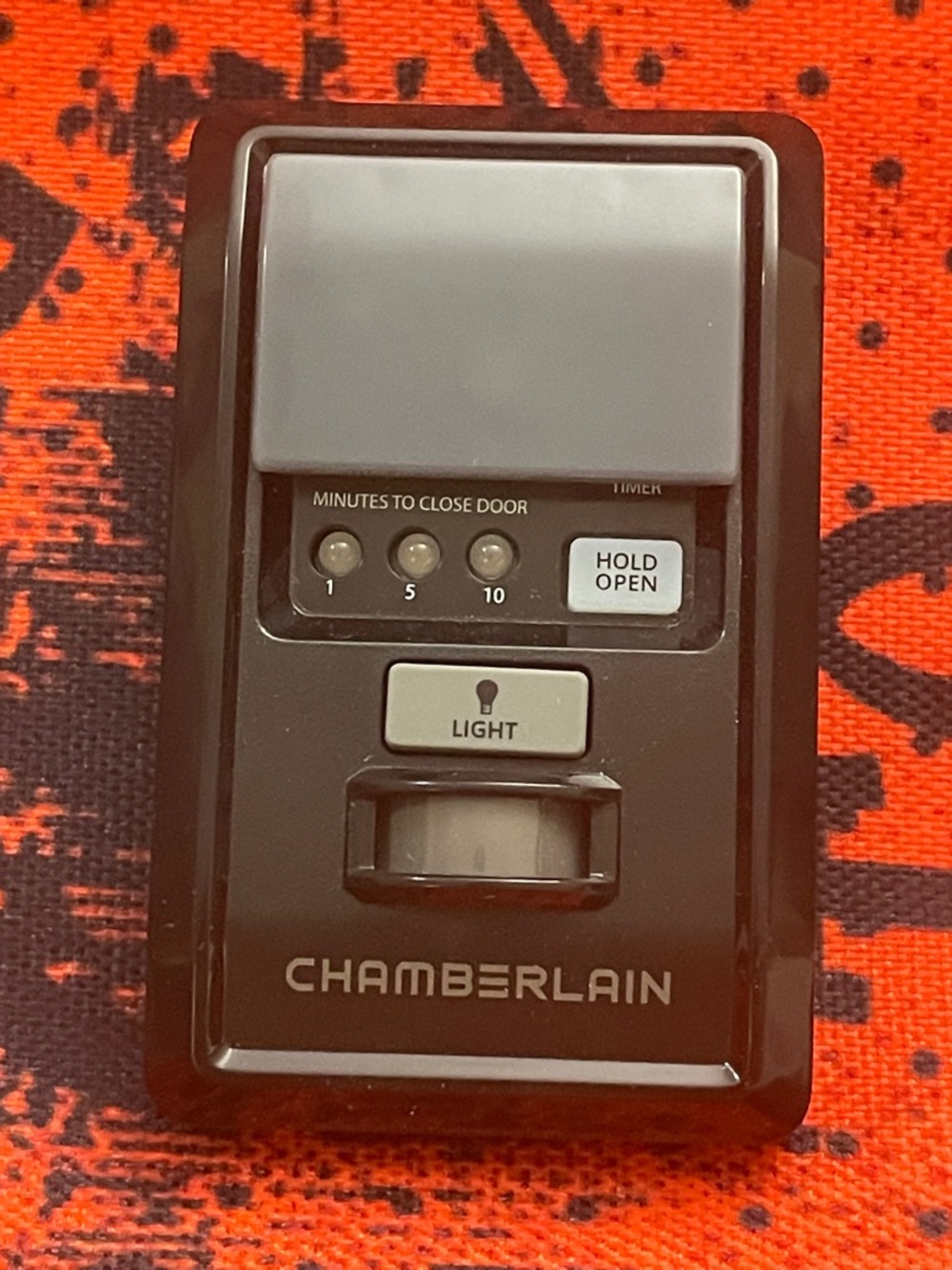 Chamberlain Premium Motion-Detecting Control Panel for Garage Doors 935EV NEW